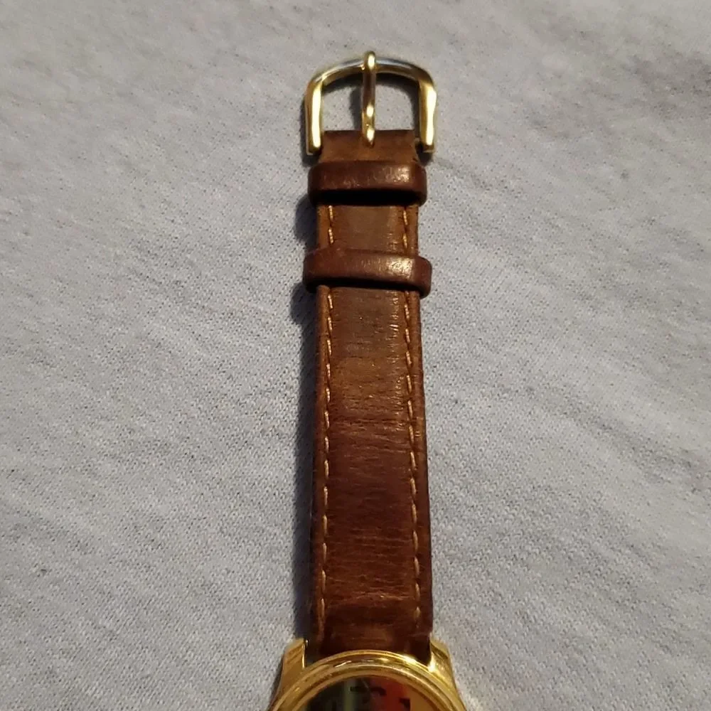 Vintage 1996 Guess Women's‎ Analog Watch Gold Color Brown Leather